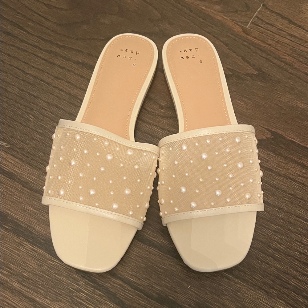 A new day pearl flats
